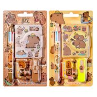 Миниатюра: Набор подарочный MAZARI Капибара (блокн.8,5*7,5см 65л.+6-ми цв.авт.шар.руч.,маркер,2скотч дек)