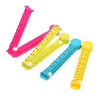 Миниатюра: Зажимы для пакетов пласт. 10,5*2*1см, НАБОР 4шт, датированные Marmiton цвет микс