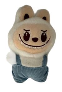 Миниатюра: Брелок Зубастик 14см в комбинезоне белый@