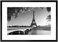 Миниатюра: Картина 50*70см паспарту Эйфелева башня черно-белая (143127)